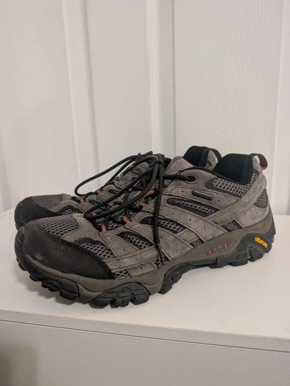 Merrell Moab 2 Mens Shoes Hiking Gray Vibram Sneakers Size 11.5